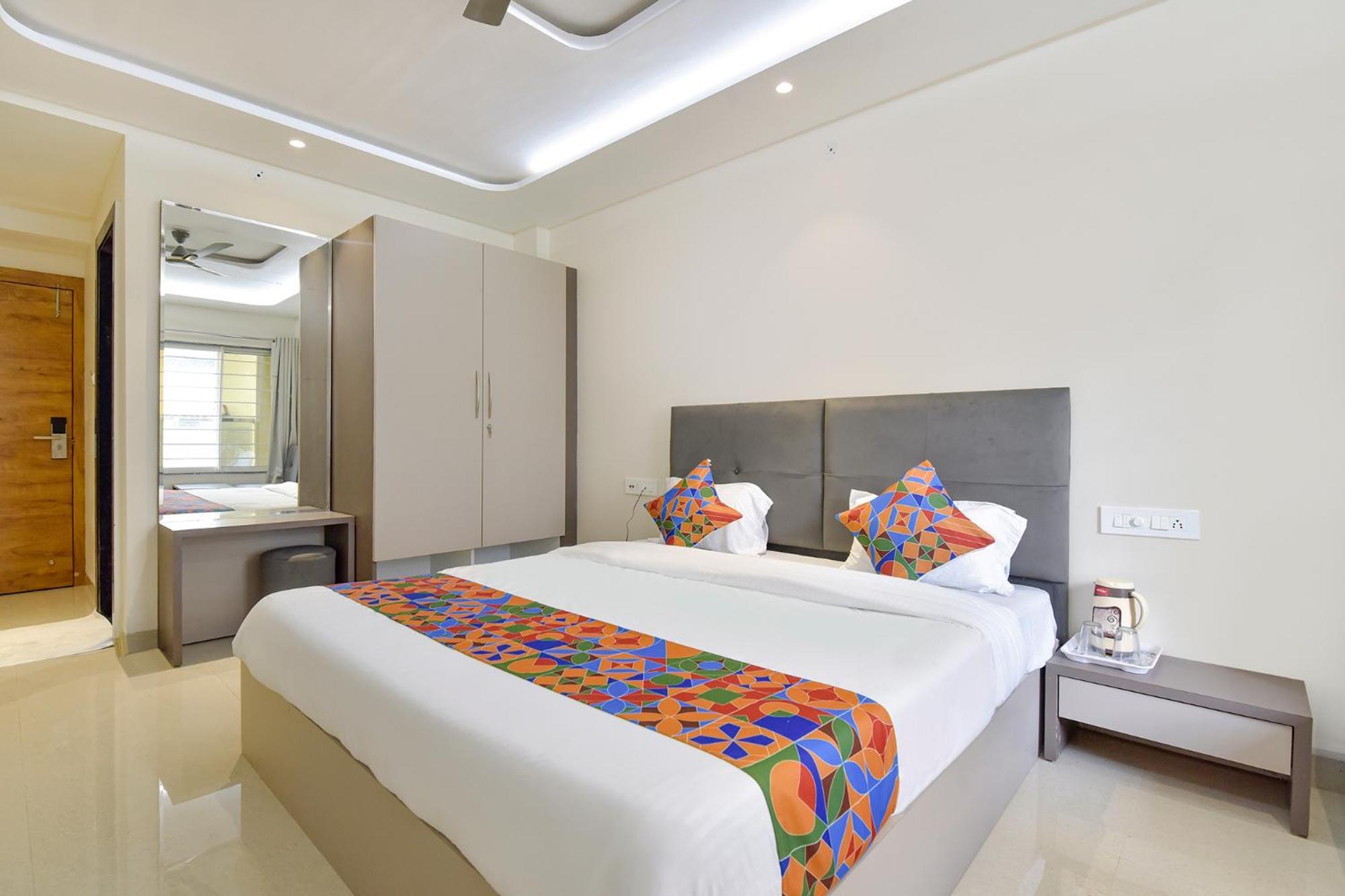 Fabhotel Synergy Stays Індаур Екстер'єр фото